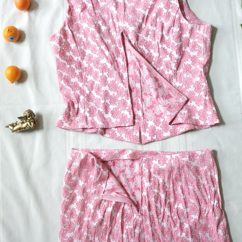 Vintage pink floral two piece skirt and sleeveless top set - Picture 7 of 7
